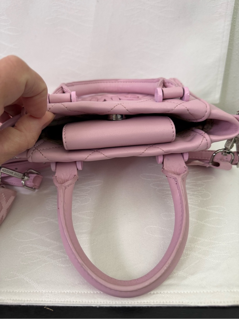 Steve Madden Pink Quilted Mini Tote Crossbody Bag w Pouch - Picture 5 of 9